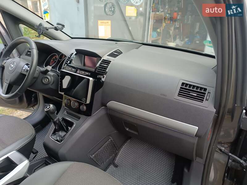Минивэн Opel Zafira 2011 в Шаргороде фото 14 Минивэн Opel Zafira 2011 в Шаргороде