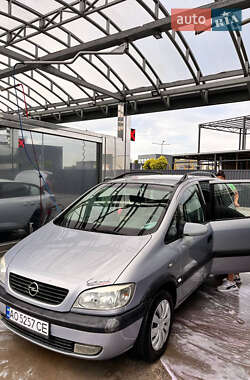 Минивэн Opel Zafira 2000 в Ракошине