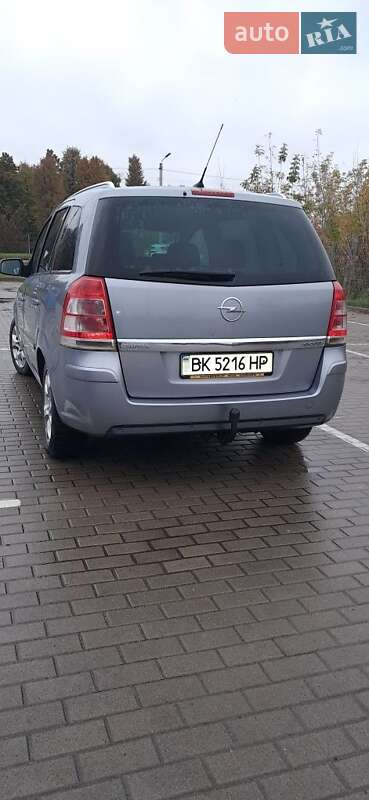 Минивэн Opel Zafira 2011 в Дубно фото 6 Минивэн Opel Zafira 2011 в Дубно