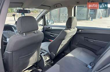 Мінівен Opel Zafira 2011 в  фото 6 Мінівен Opel Zafira 2011 в