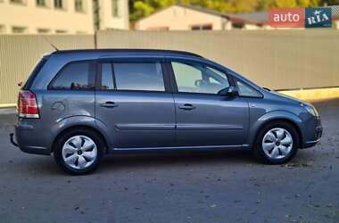 Минивэн Opel Zafira 2006 в  фото 6 Минивэн Opel Zafira 2006 в