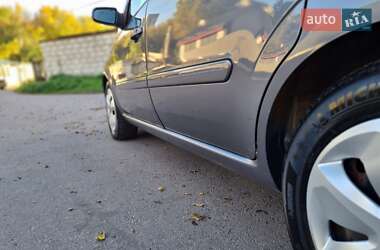 Минивэн Opel Zafira 2006 в  фото 15 Минивэн Opel Zafira 2006 в