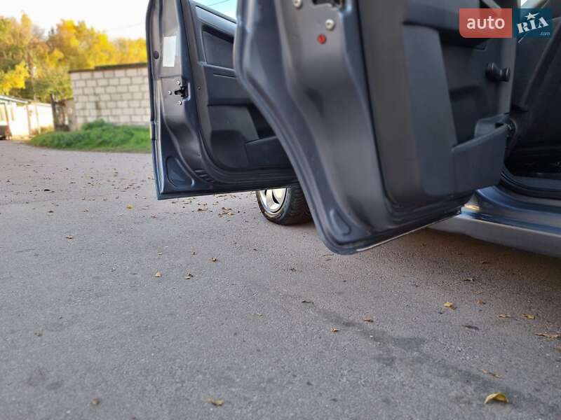 Мінівен Opel Zafira 2006 в Житомирі