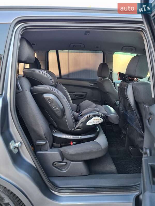 Мінівен Opel Zafira 2006 в Житомирі