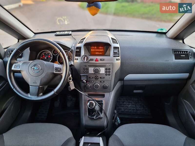 Мінівен Opel Zafira 2006 в Житомирі