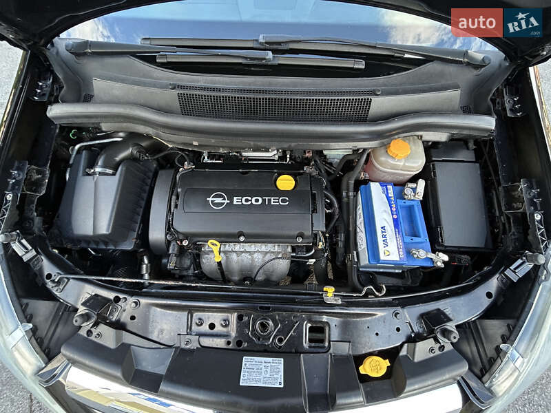 Минивэн Opel Zafira 2008 в Полтаве