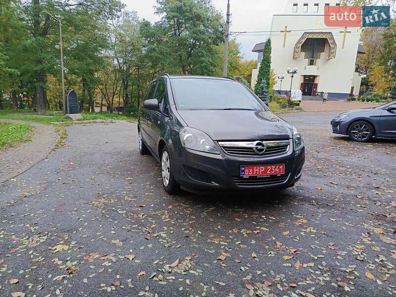 Минивэн Opel Zafira 2014 в Киеве фото 2 Минивэн Opel Zafira 2014 в Киеве