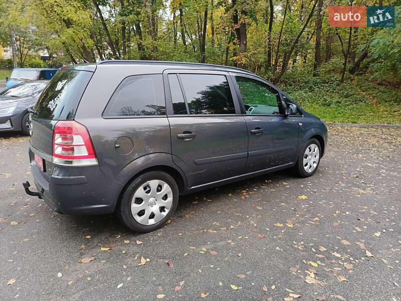 Минивэн Opel Zafira 2014 в Киеве фото 8 Минивэн Opel Zafira 2014 в Киеве