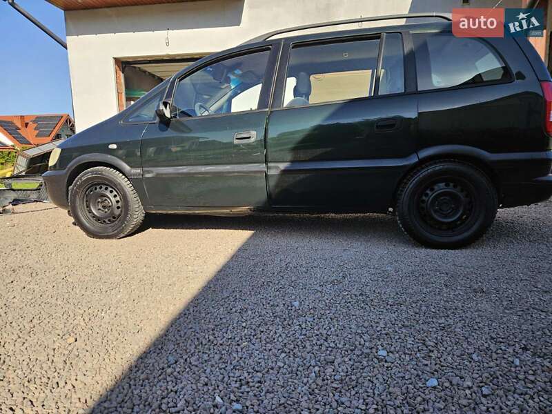 Минивэн Opel Zafira 2002 в Луцке