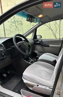 Минивэн Opel Zafira 1999 в 