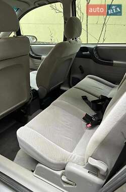 Минивэн Opel Zafira 1999 в 