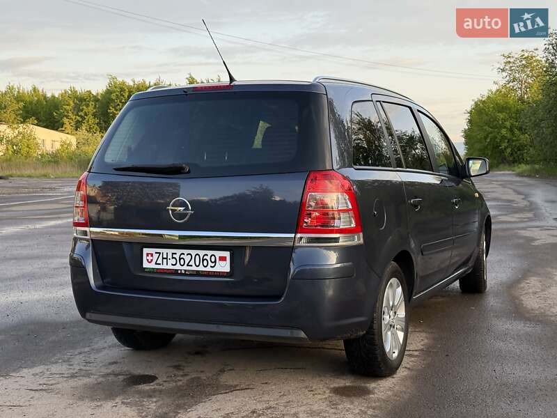 Минивэн Opel Zafira 2010 в Дрогобыче