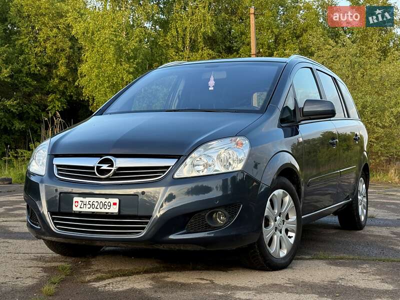 Минивэн Opel Zafira 2010 в Дрогобыче