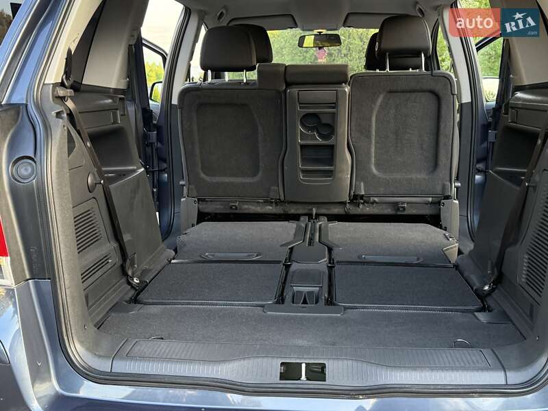 Минивэн Opel Zafira 2010 в Дрогобыче