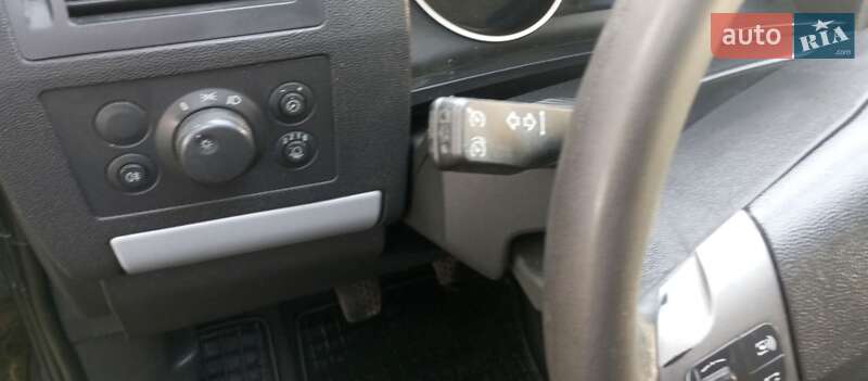 Минивэн Opel Zafira 2006 в Виннице