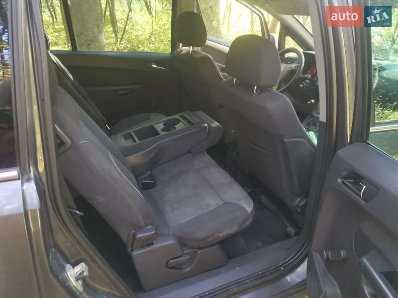 Мінівен Opel Zafira 2011 в Львові