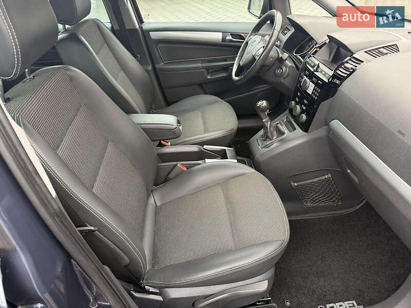 Минивэн Opel Zafira 2010 в Полтаве фото 18 Минивэн Opel Zafira 2010 в Полтаве