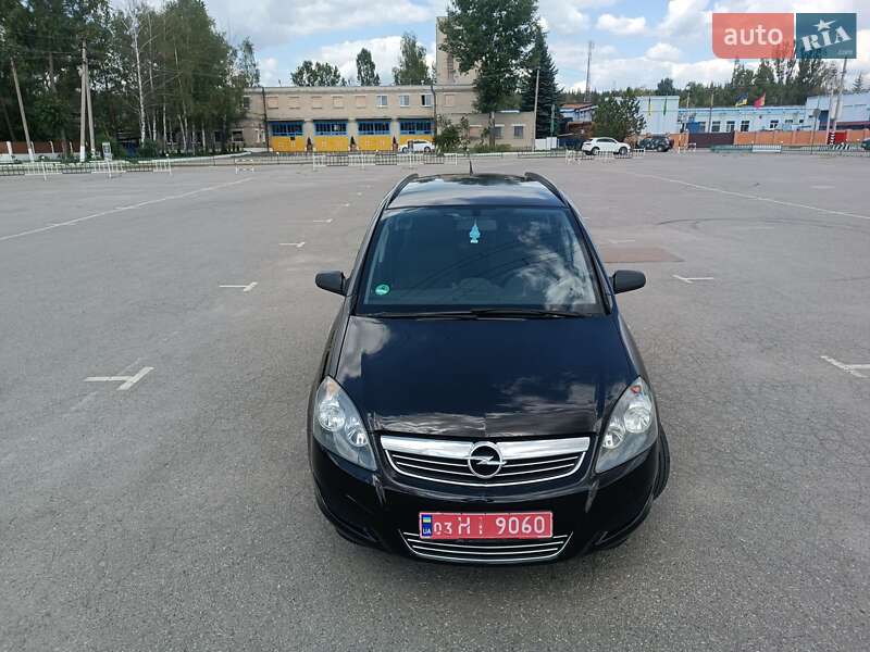 Минивэн Opel Zafira 2010 в Харькове фото 4 Минивэн Opel Zafira 2010 в Харькове