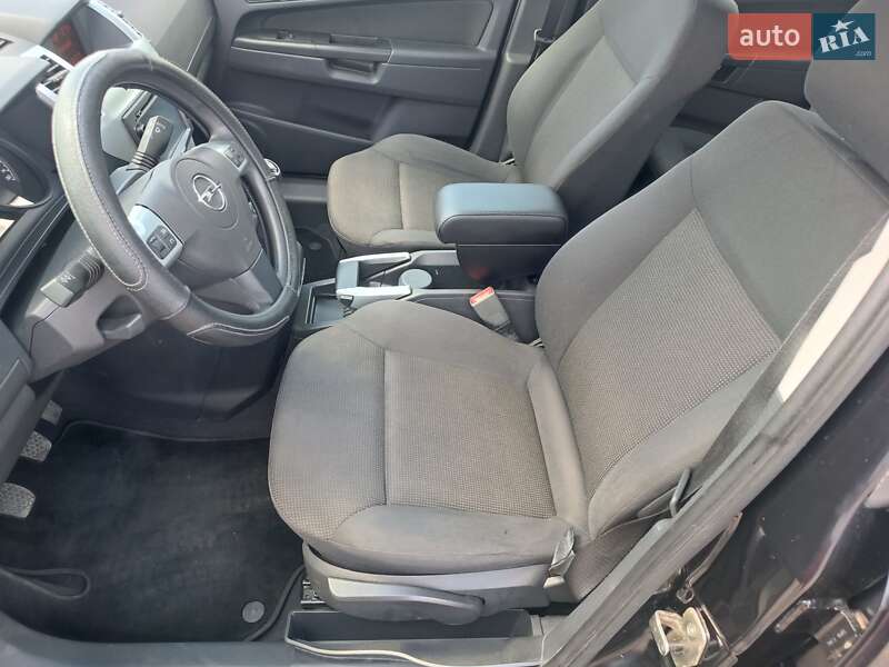 Минивэн Opel Zafira 2010 в Харькове фото 26 Минивэн Opel Zafira 2010 в Харькове