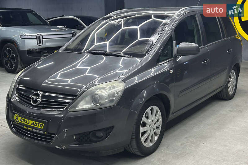 Минивэн Opel Zafira 2010 в Черновцах