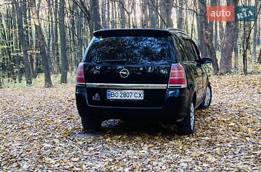 Минивэн Opel Zafira 2005 в 