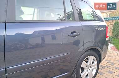Минивэн Opel Zafira 2009 в 