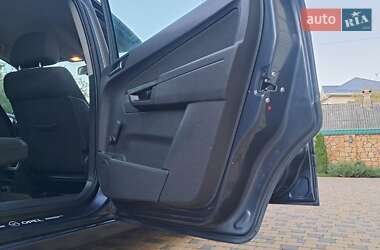 Минивэн Opel Zafira 2009 в 