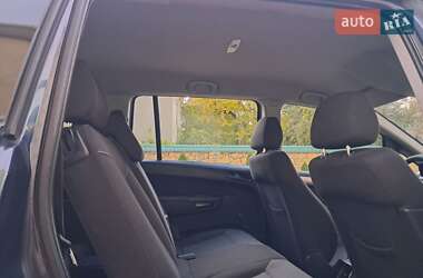 Минивэн Opel Zafira 2009 в 