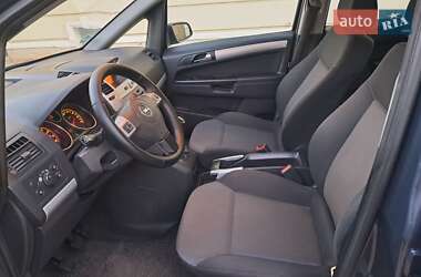 Минивэн Opel Zafira 2009 в 