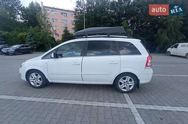 Минивэн Opel Zafira 2011 в Хмельнике