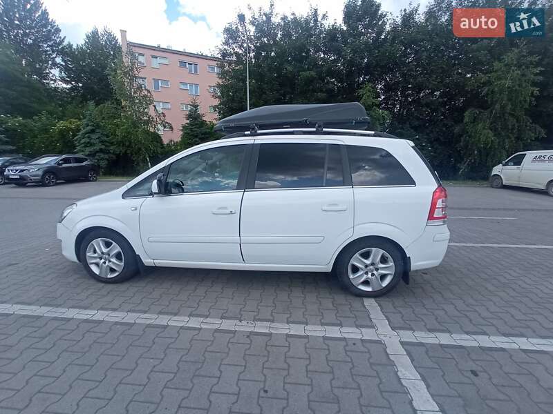 Opel Zafira 2011 Opel Zafira 2011