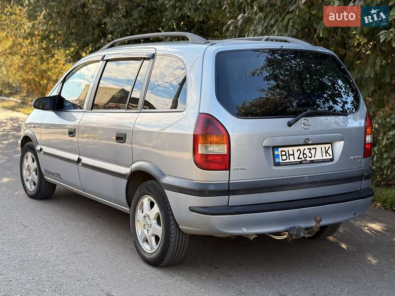 Мінівен Opel Zafira 2001 в Одесі