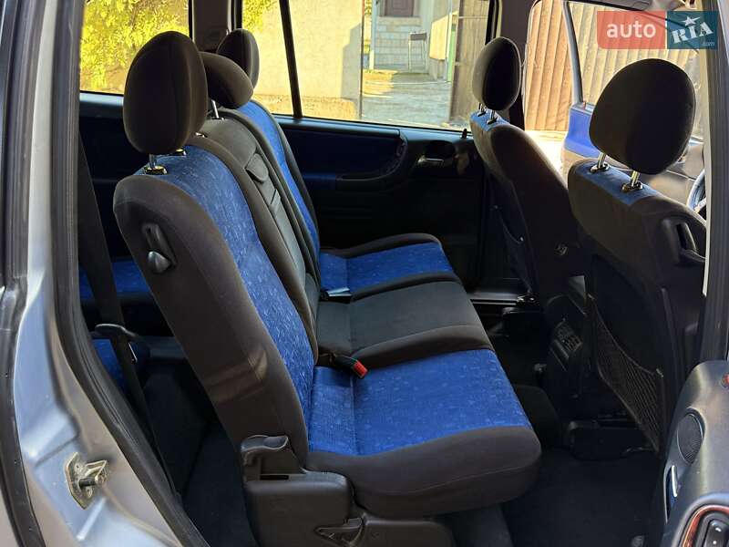 Мінівен Opel Zafira 2001 в Одесі