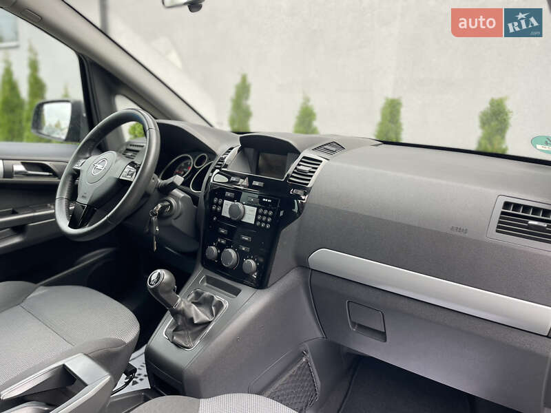 Мінівен Opel Zafira 2011 в Дрогобичі фото 60 Мінівен Opel Zafira 2011 в Дрогобичі