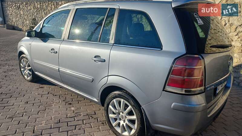 Минивэн Opel Zafira 2005 в Тернополе