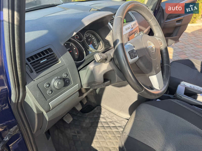 Мінівен Opel Zafira 2012 в Одесі фото 15 Мінівен Opel Zafira 2012 в Одесі