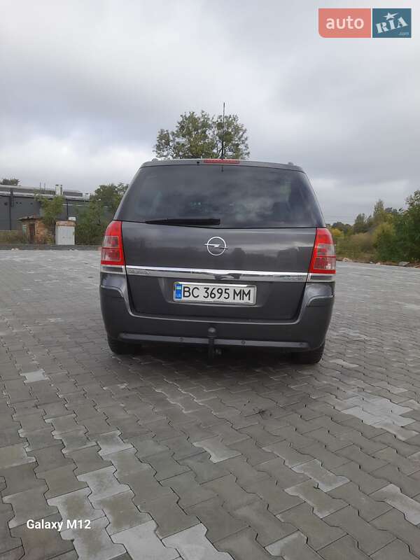 Мінівен Opel Zafira 2011 в Соснівці