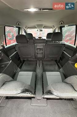 Мінівен Opel Zafira 2011 в  фото 12 Мінівен Opel Zafira 2011 в