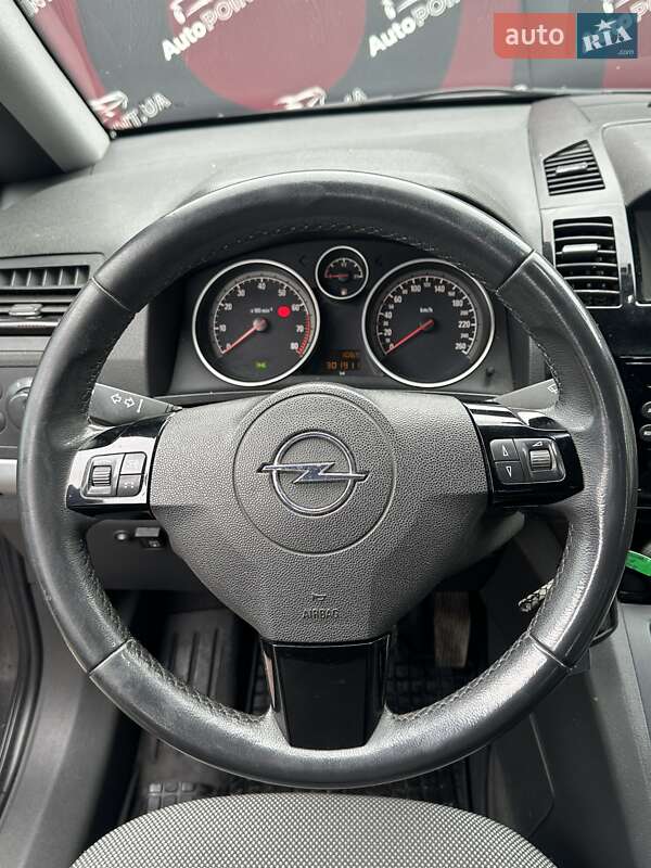 Минивэн Opel Zafira 2011 в Сумах фото 18 Минивэн Opel Zafira 2011 в Сумах