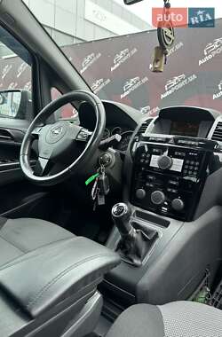 Мінівен Opel Zafira 2011 в  фото 27 Мінівен Opel Zafira 2011 в