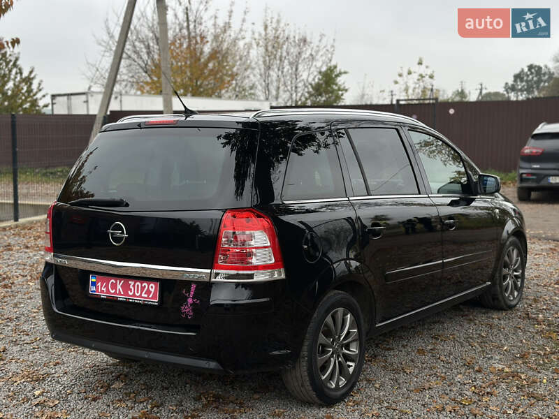 Минивэн Opel Zafira 2010 в Виннице