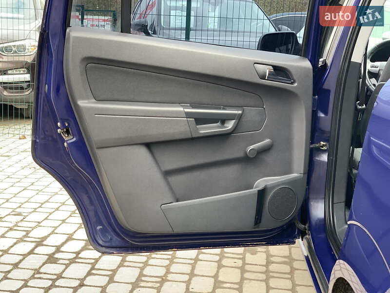Минивэн Opel Zafira 2011 в Бердичеве фото 26 Минивэн Opel Zafira 2011 в Бердичеве