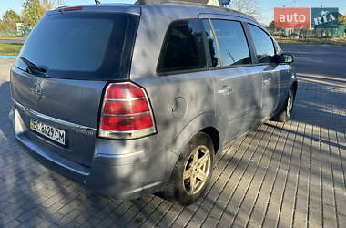 Минивэн Opel Zafira 2006 в  фото 6 Минивэн Opel Zafira 2006 в
