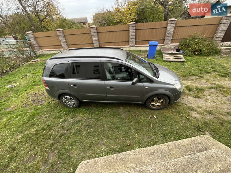 Минивэн Opel Zafira 2006 в Подкамне фото 4 Минивэн Opel Zafira 2006 в Подкамне
