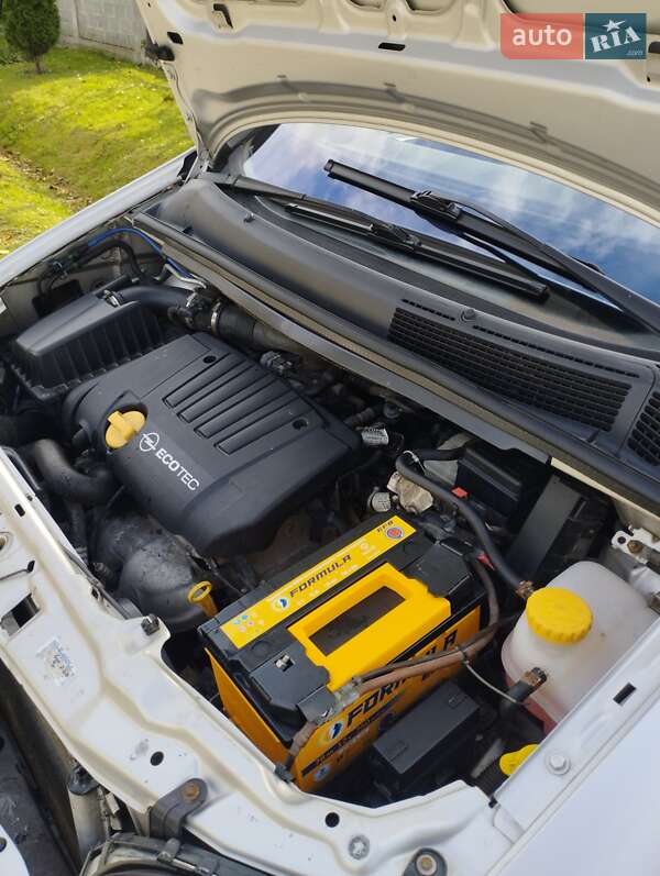 Минивэн Opel Zafira 2004 в Виннице