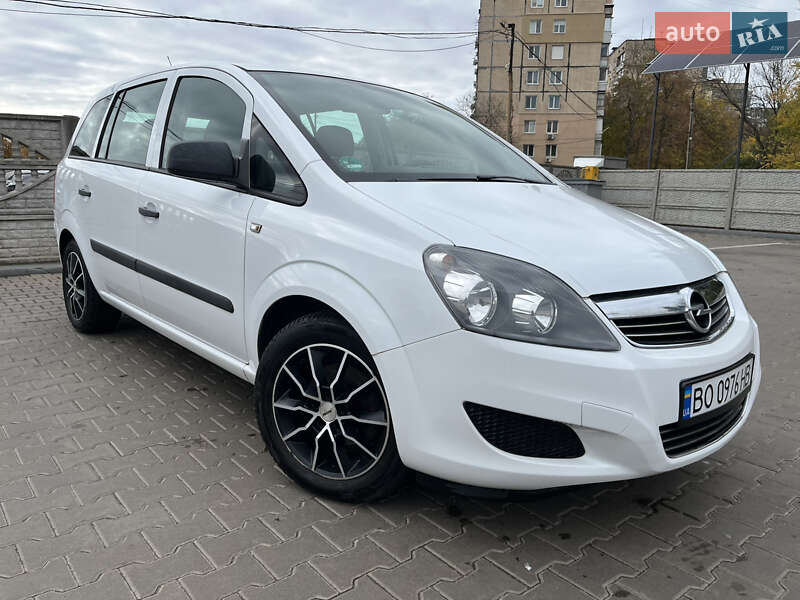 Минивэн Opel Zafira 2011 в Кривом Роге