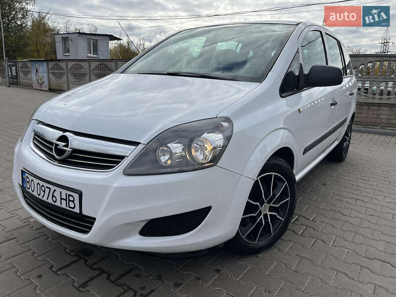 Минивэн Opel Zafira 2011 в Кривом Роге