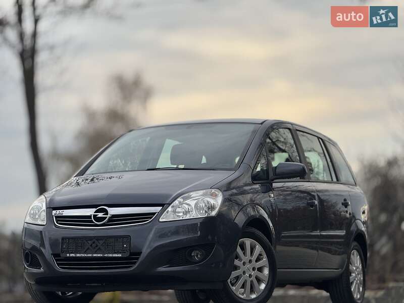 Минивэн Opel Zafira 2010 в Дрогобыче