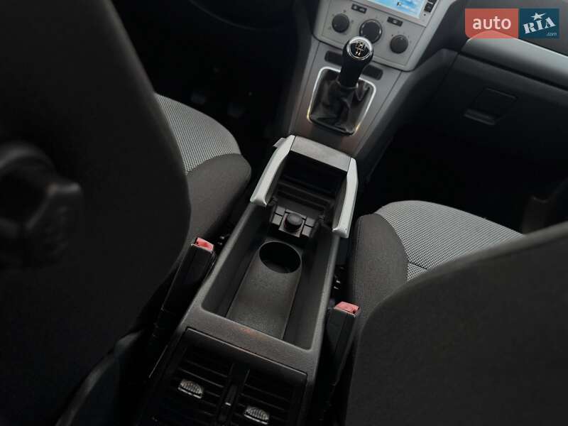 Минивэн Opel Zafira 2010 в Дрогобыче