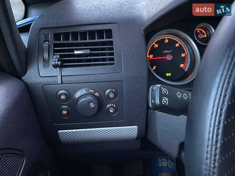 Мінівен Opel Zafira 2010 в Вінниці